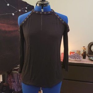 NWOT Sexy Shoulderless Top